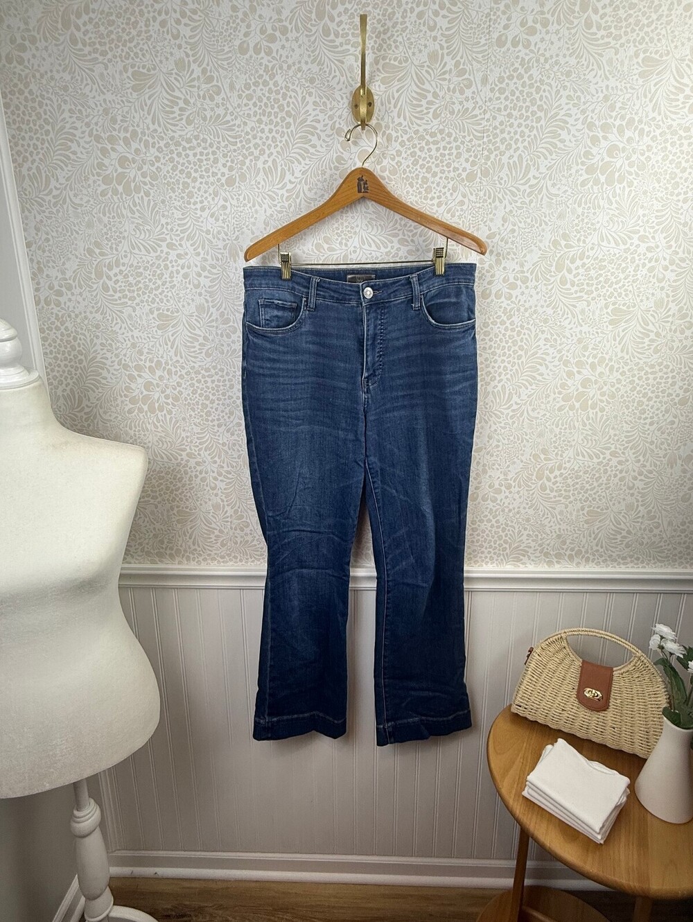 Kut from the Kloth Dark Blue High Rise Flared Jeans - Size - 10
